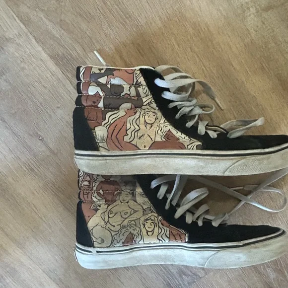 Artistic High-Top Sneakers with Unique Design - Picture 2 of 6